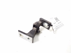Skoda Octavia III (2013–2019) Rear side door lower hinge 8K0831402B - 2