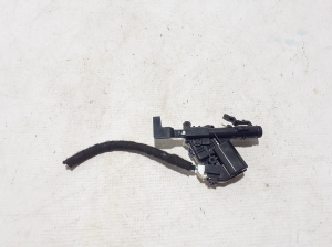   Verrou de bouchon de remplissage de carburant 