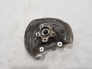 Front wheel hub - 6878611