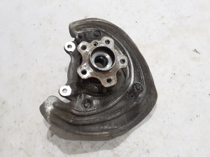 Front wheel hub - 6878612