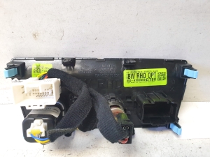 Hyundai Tucson (2015–2026) USB-pesa 84632N7800 - 3