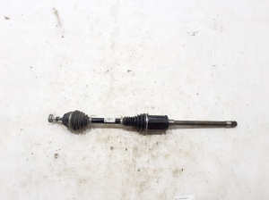   Arbre de transmission avant et ses composants 