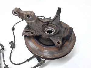 Hyundai i20 (2008–2014) Front wheel hub - 2