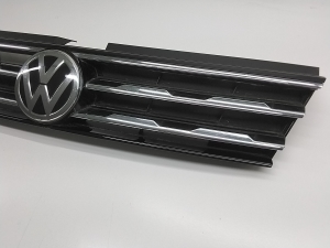  Front grill and parts thereof 