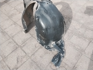  Front fender 