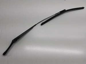   Windshield wiper blade 