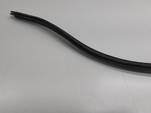  Sealing rubber under the hood 