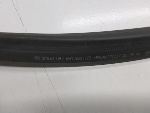  Sealing rubber under the hood 