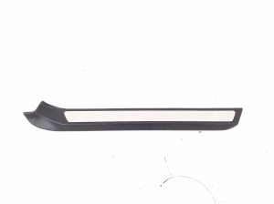   Inner threshold trim 