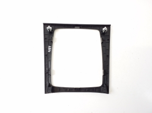  Gear lever trim 