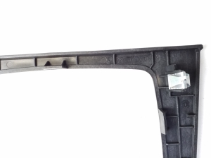  Gear lever trim 