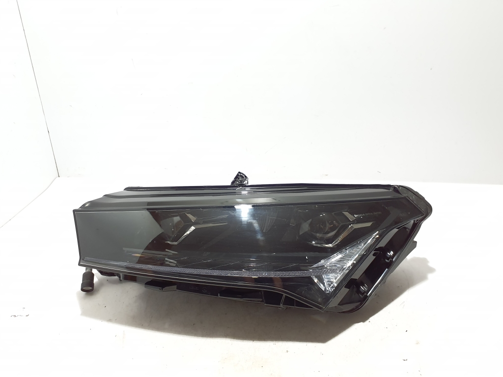 Skoda Enyaq iV I (2020–2026) Esituli 5LB941015G Skoda Enyaq iV I (2020–2026) Esituli 5LB941015G