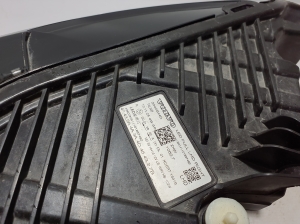 VOLVO XC60 (2017–2026) Phare avant 32420440 - 8