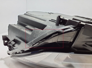 VOLVO XC60 (2017–2026) Esituli 32404705 - 3