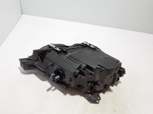 VOLVO XC60 (2017–2026) Esituli 32404705 - 4