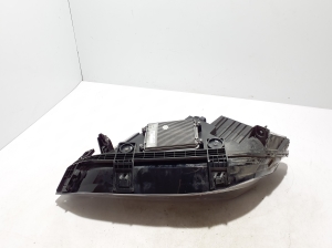 Tesla Model X X (2015–2026) Scheinwerfer vorne 1034319 - 5