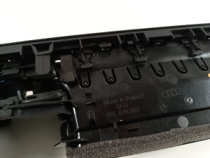 AUDI e-tron SUV (2018–2026) Dashboard air vent grilles 4KL820951 - 3