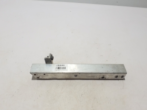 Another detail of the front bumper beam - D6222077000