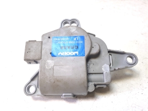 Hyundai Tucson (2015–2026) Salongi soojenduse klapi mootor D266LFDLA01 - 3