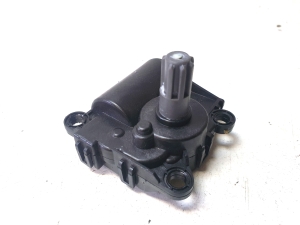 Hyundai Tucson (2015–2026) Salongi soojenduse klapi mootor EA1F1CXGCA01 - 2