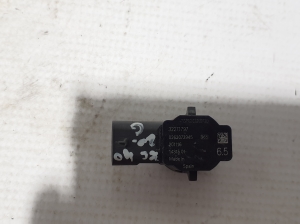 VOLVO XC40 (2017–2026) Front parking sensor 32271797 - 2