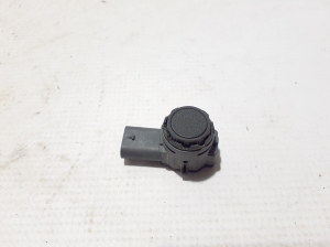 products.products.Front parking sensor - 32271797