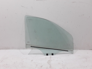   Front door glass  - 803125632R 