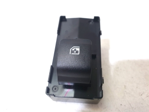 Hyundai Tucson (2015–2026) Front door glass switch 93581N70504X - 3
