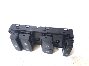 Hyundai Tucson (2015–2026) Front door glass switch 93571N79004X - 2