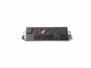 AUDI S5 8T3 (2007–2016) Antennenverstärker 8T0035225C