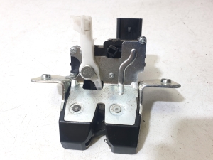 Trunk lid lock - 81230G3000