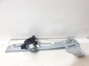 Hyundai Tucson (2015–2026) Aizmugurējo durvju logu pacēlājs 83450N7010 - 4