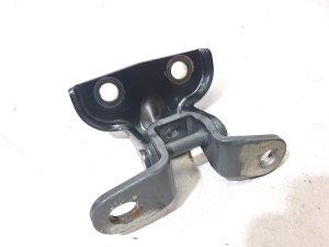 Hyundai Tucson (2015–2026) Rear side door upper hinge A046057 - 4