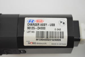 Kia Stonic I (2017–2026) USB port 96125D4000 - 4