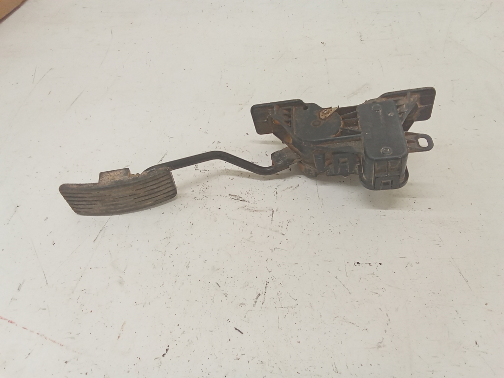 Mitsubishi L 200 (2006–2015) Accelerator pedal APM30010 Mitsubishi L 200 (2006–2015) Accelerator pedal APM30010