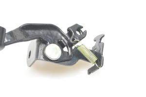 Kia Stonic I (2017–2026) Fuel filler door release switch - 4