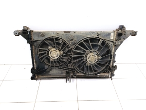 RENAULT Master III (2010–2017) Cooling radiator 214005447R - 2