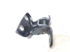 Hyundai Tucson (2015–2026) Rear side door upper hinge A046057 - 3