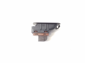 AUDI A4 B8 (2007–2016) Trunk opening switch 8K0959831A - 3