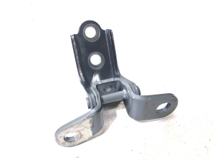 Hyundai Tucson (2015–2026) Rear side door lower hinge - 3