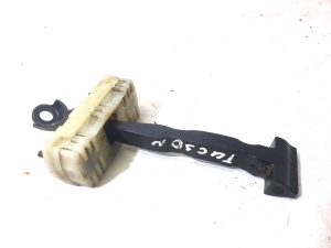 Rear door lock latch - 