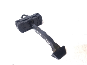 Hyundai Tucson (2015–2026) Front door lock latch - 4