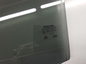 NISSAN Navara (2015–2026) Aizmugurējo sānu durvju stikls 823015XA1A - 4
