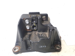 Motorhalter - 1K21