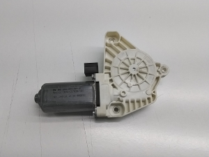 Volkswagen Tiguan (2017–2026) Front door window regulator motor 5Q4959802E - 2