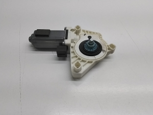 Volkswagen Tiguan (2017–2026) Front door window regulator motor 5Q4959802E - 4