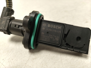 Opel Astra K (2015–2021) Mass air flow sensor 12671616 - 2