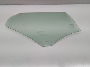 VOLVO V40 (2012–2019) Rear side door glass 31386767 - 3