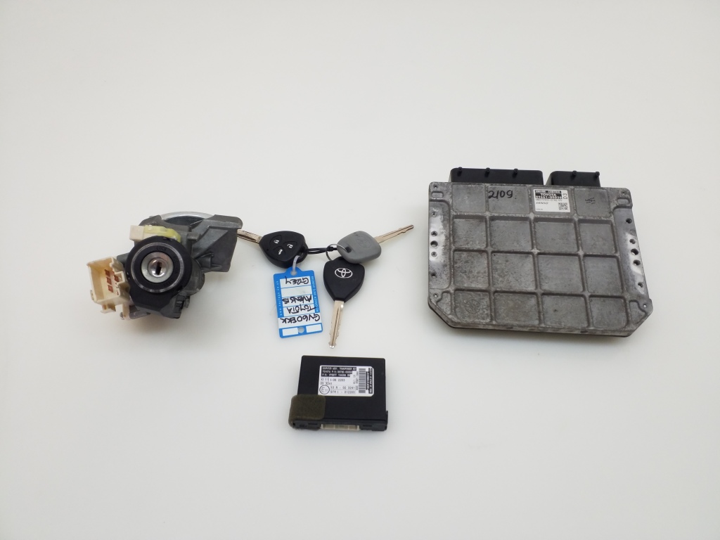 TOYOTA Avensis T27 Motora ECU komplekts 20983516