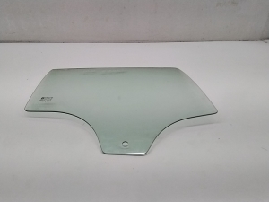 Opel Corsa E (2014–2018) Rear side door glass 13188527 - 4